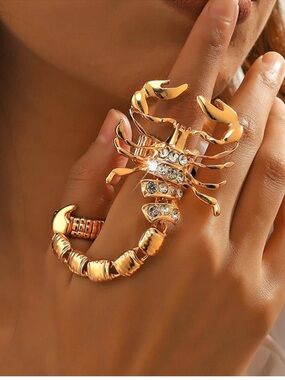 Venom Luxe Scorpion Wrap Ring